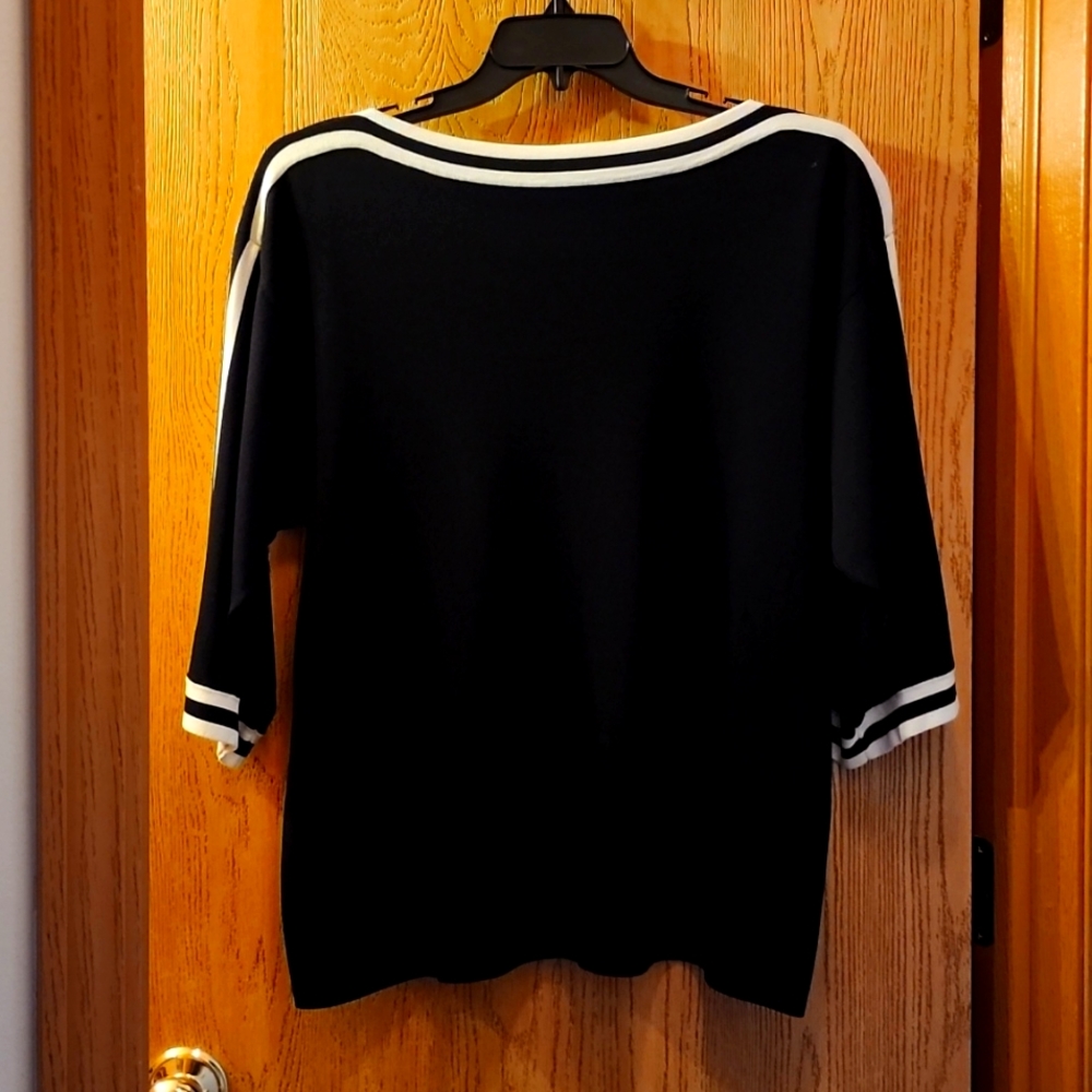 Black/cream plus size (20) 3/4 sleeve top from the Dress Barn.